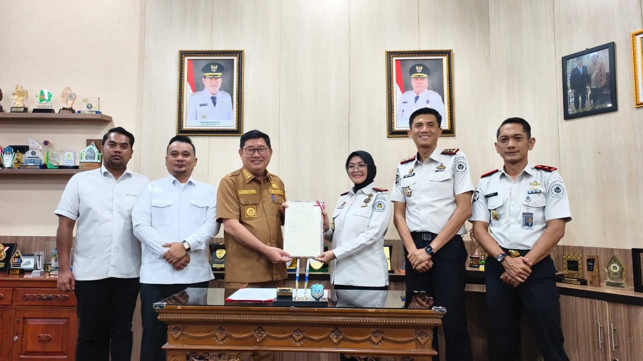 Tanda Tangani BAST bersama Kantah Belitung Timur , Lapas Tanjungpandan Sah Terima Sertipikat Tanah Hibah dari Pemda Belitung Timur.